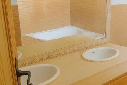 3c2643eae368459271827c3aac959eb8 - 20