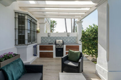 3c2f35ac9924f4b89b7f1a93f9ada22a - 15