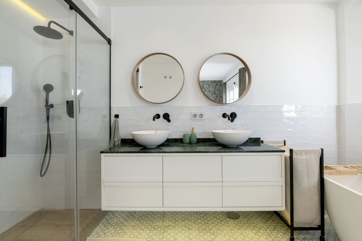 3c2f35ac9924f4b89b7f1a93f9ada22a - 35