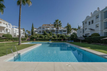 3c2f35ac9924f4b89b7f1a93f9ada22a - 52