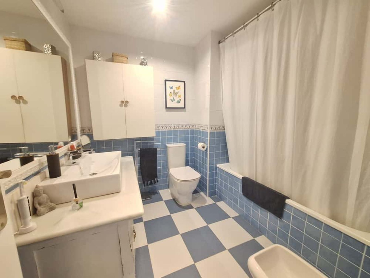 3d47d9c266a158f6e2393d37aae5066e - 30