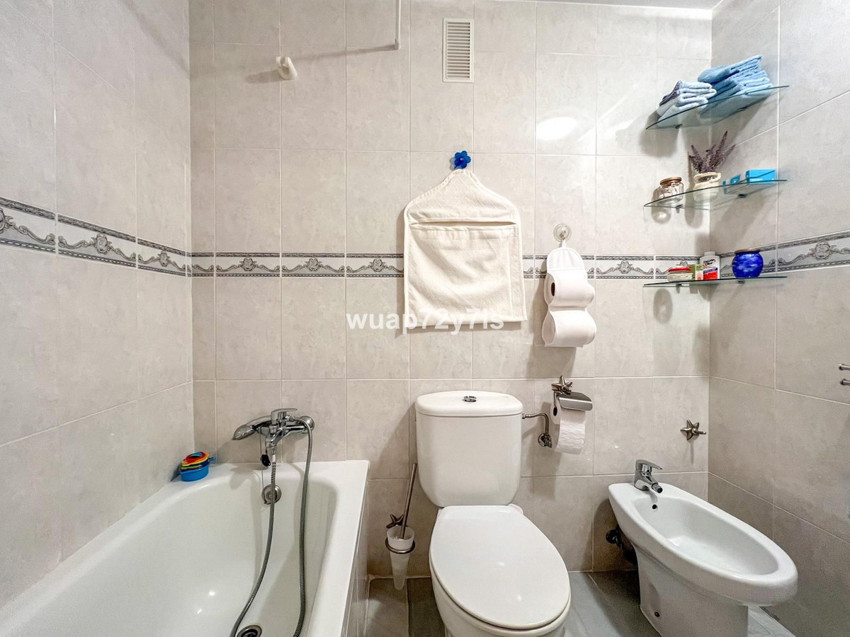 3d5d25e1194fe3ac012268ee6f4600e4 - 18