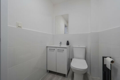 3e0345279c06f56335f7b82a466891ba - 10