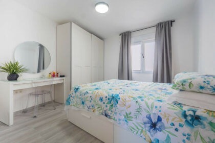 3e0345279c06f56335f7b82a466891ba - 3