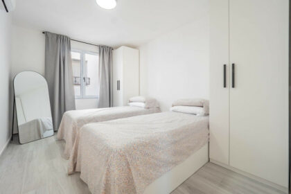 3e0345279c06f56335f7b82a466891ba - 5