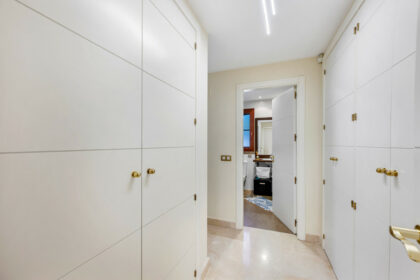 3e4f00bcb8f4bf1ba4726a37814f21ec - 13