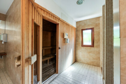 3e4f00bcb8f4bf1ba4726a37814f21ec - 28