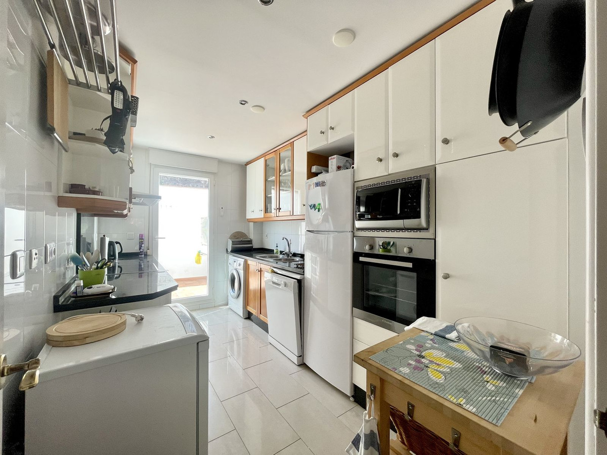 3f6ce04bef89b0f8065cb7f86306e745 - 14