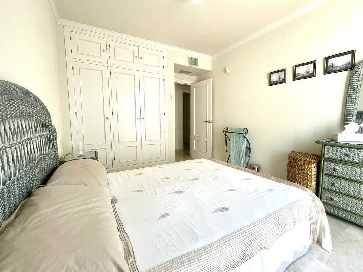 3f6ce04bef89b0f8065cb7f86306e745 - 15