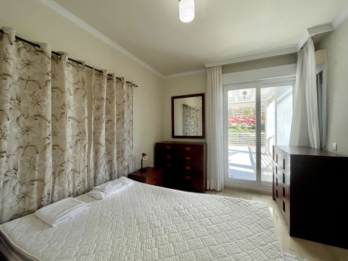 3f6ce04bef89b0f8065cb7f86306e745 - 18