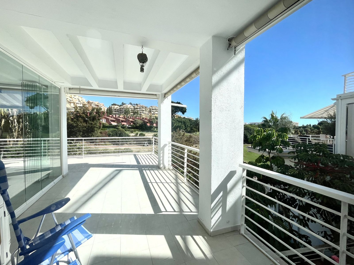 3f6ce04bef89b0f8065cb7f86306e745 - 20