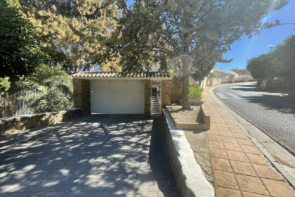 3f6ce04bef89b0f8065cb7f86306e745 - 32