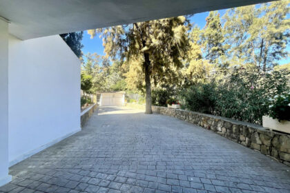 3f6ce04bef89b0f8065cb7f86306e745 - 33