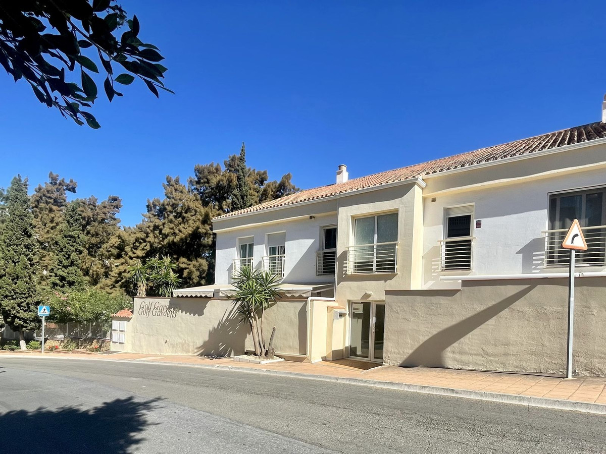 3f6ce04bef89b0f8065cb7f86306e745 - 5