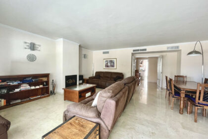 3f6ce04bef89b0f8065cb7f86306e745 - 8