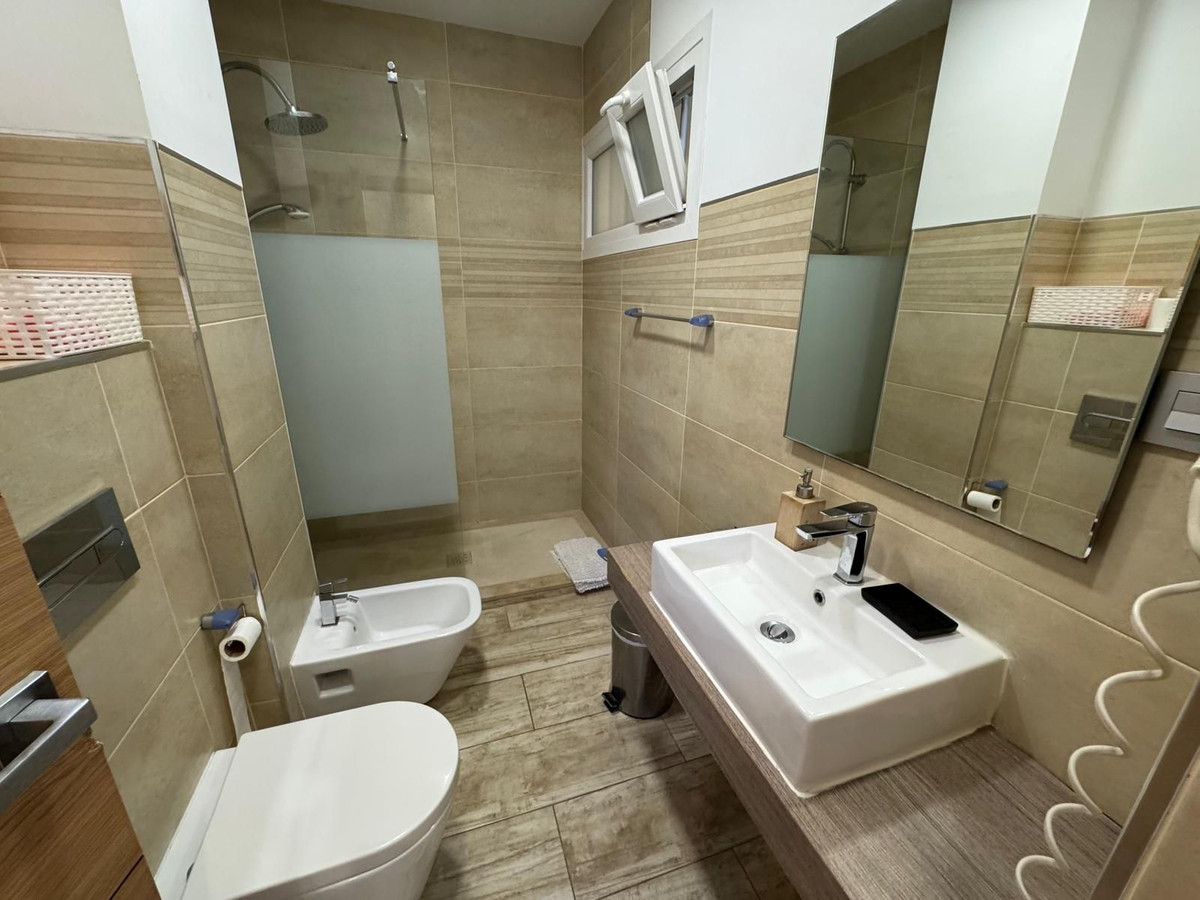 3fa9de69aa7ecd05cdbac3c6b077431e - 12