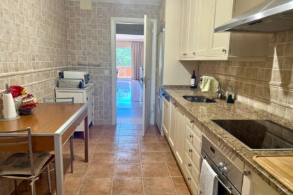 3fc6b05464c1f8da60f2144bb953f2d8 - 12