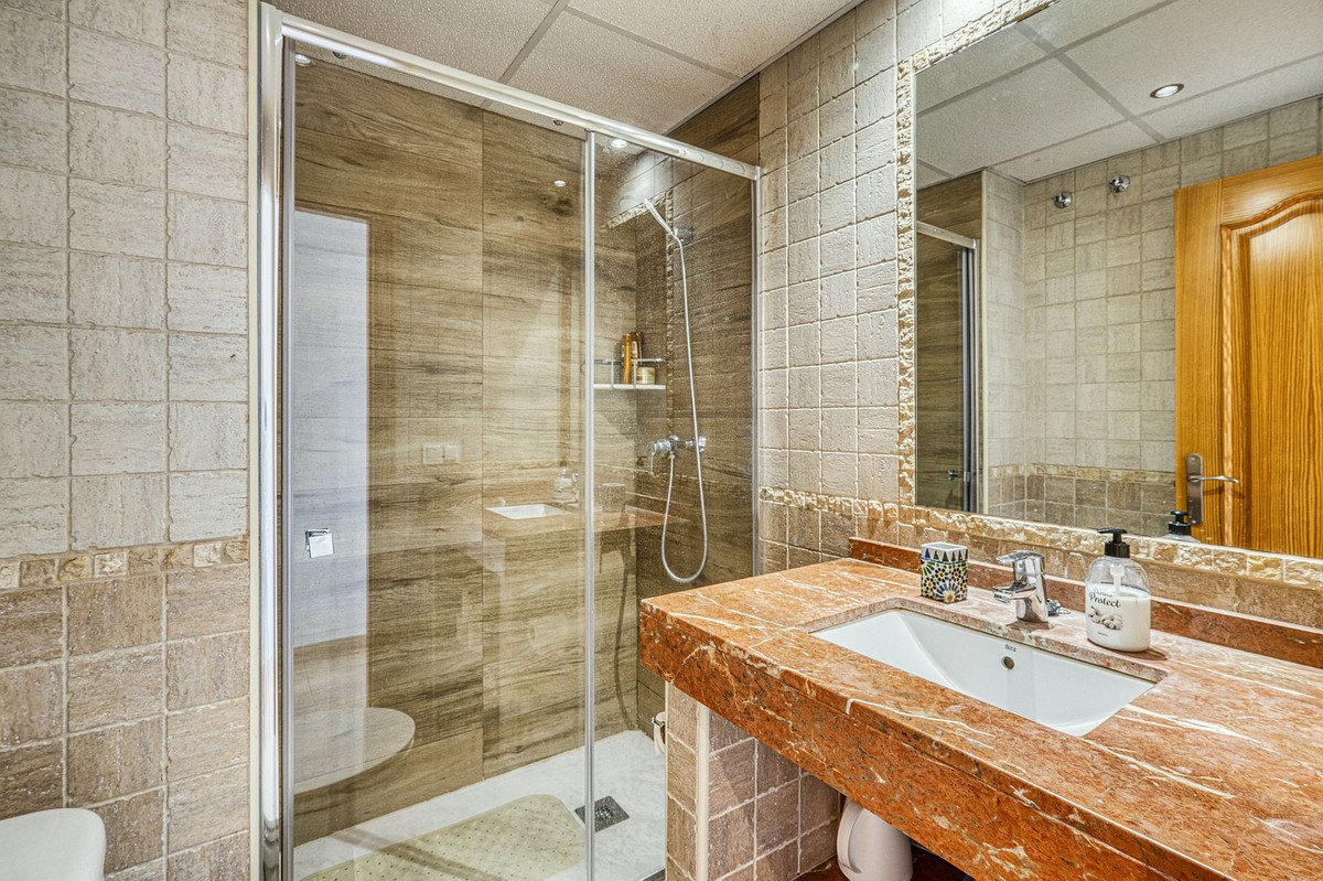 400b4ed6074ee5376a21060d6ee17af6 - 16