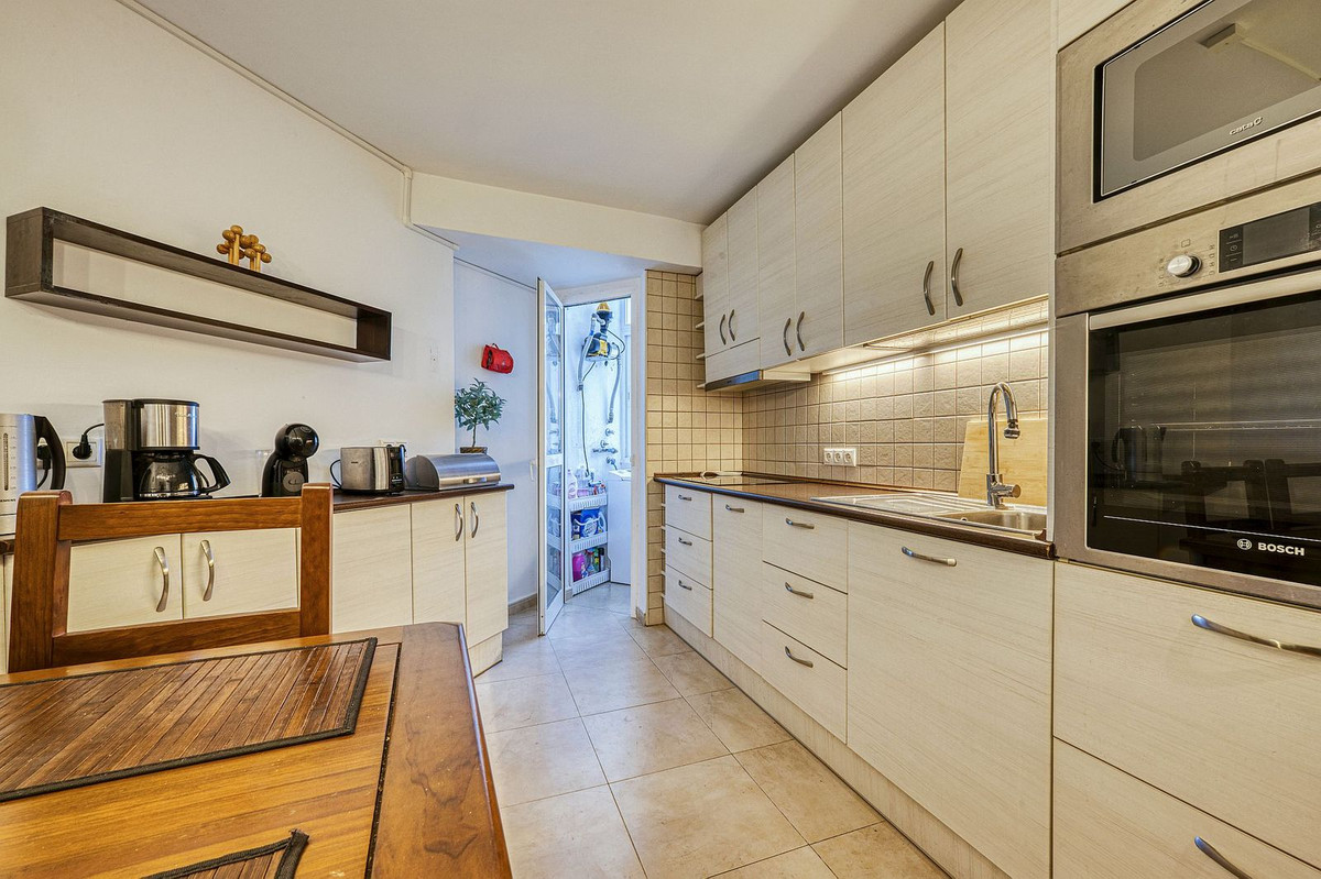 400b4ed6074ee5376a21060d6ee17af6 - 22