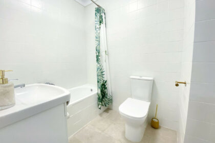 40fa2a829d46f8b9f1aeecf9fff53772 - 19