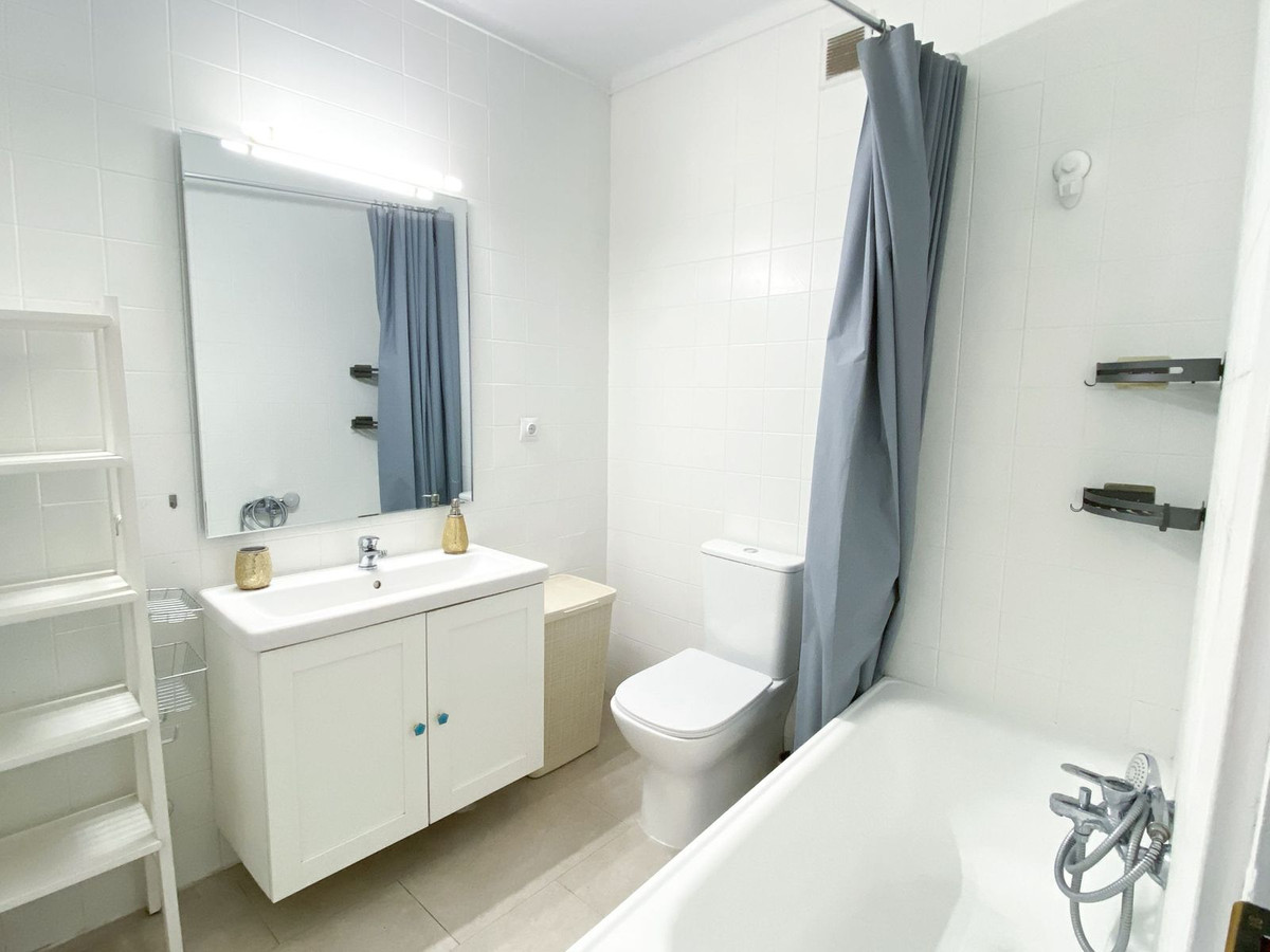 40fa2a829d46f8b9f1aeecf9fff53772 - 20