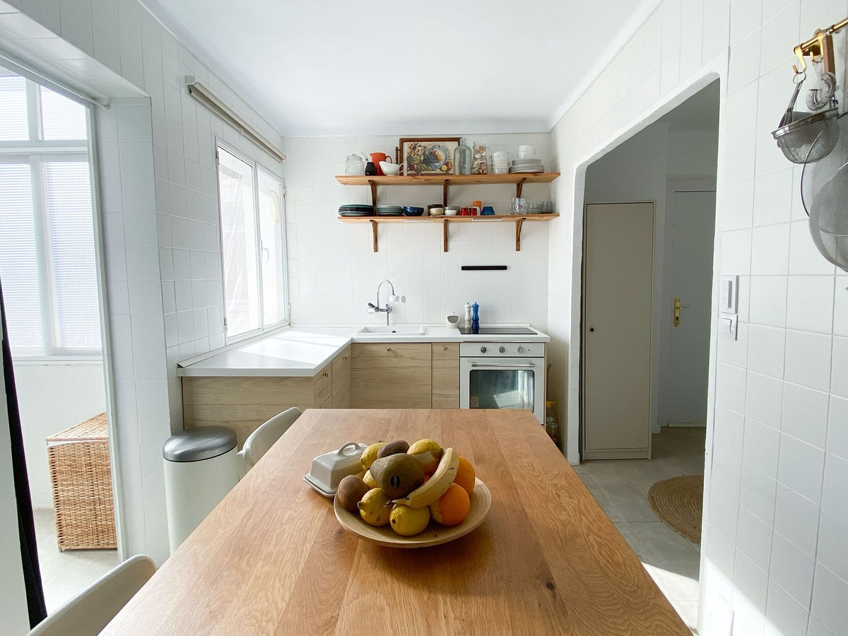 40fa2a829d46f8b9f1aeecf9fff53772 - 27