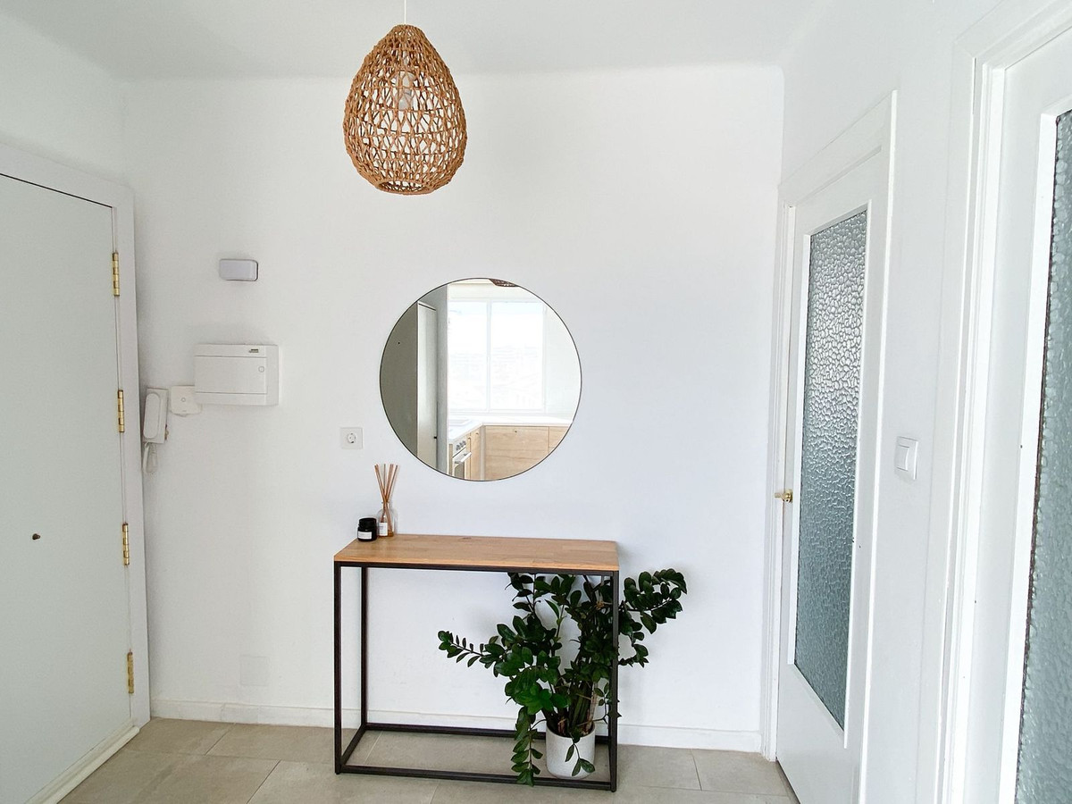 40fa2a829d46f8b9f1aeecf9fff53772 - 32