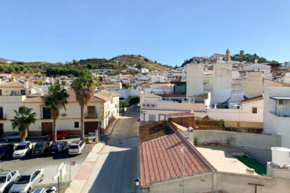 40fa2a829d46f8b9f1aeecf9fff53772 - 33