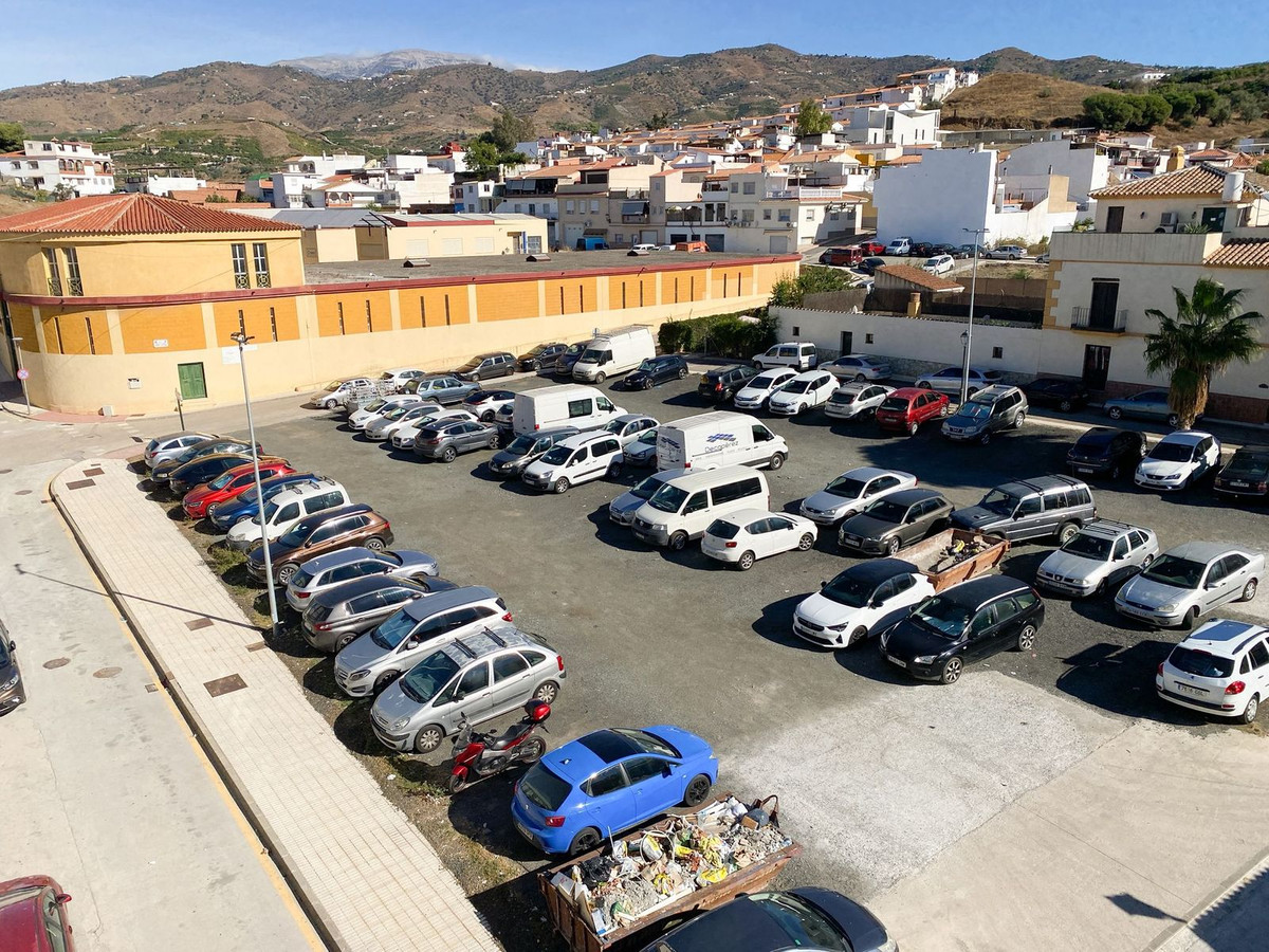 40fa2a829d46f8b9f1aeecf9fff53772 - 34