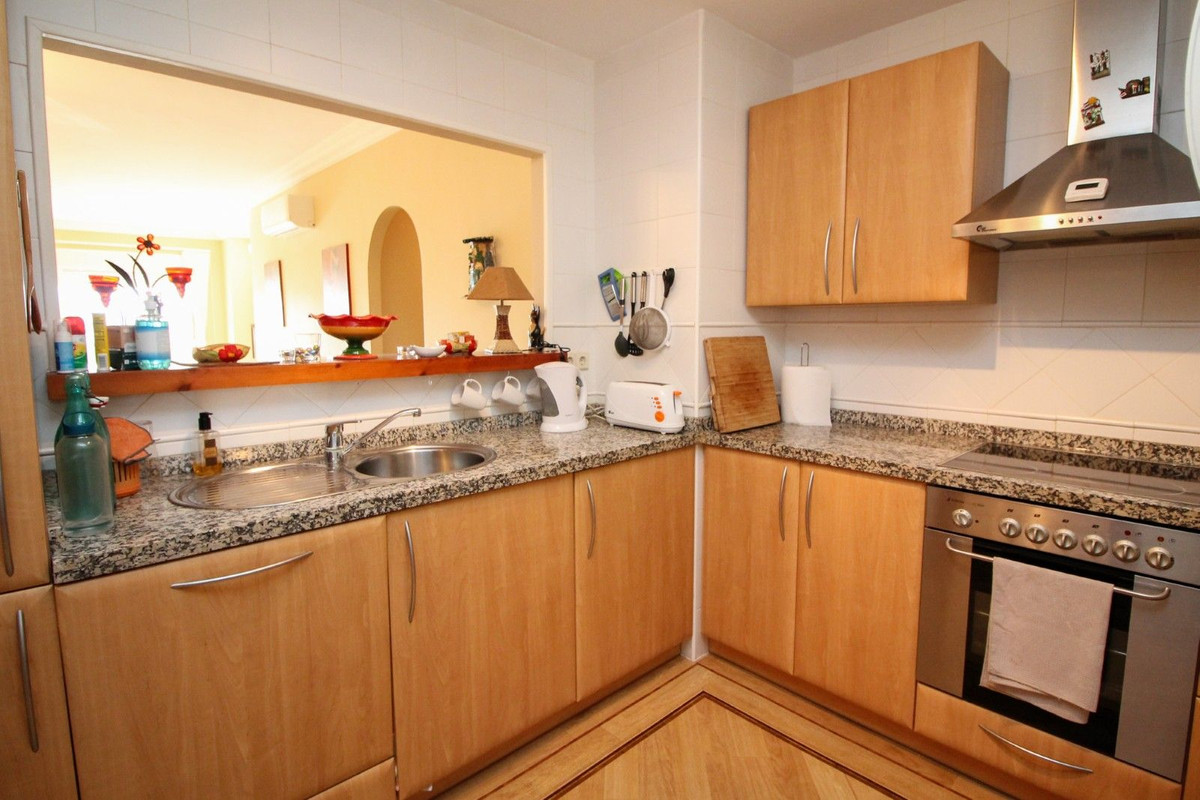 4123e2edcf0f6389ca8262982858b729 - 12