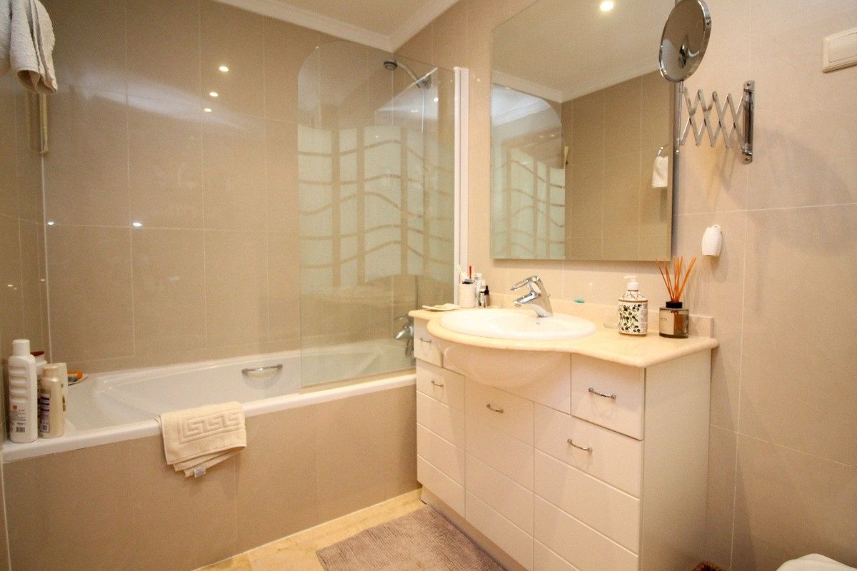 4123e2edcf0f6389ca8262982858b729 - 16