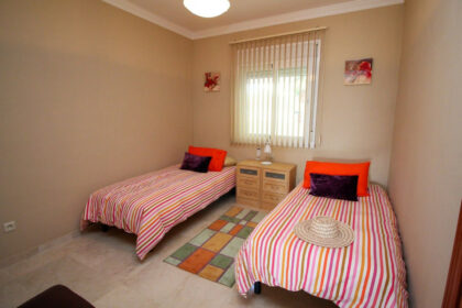 4123e2edcf0f6389ca8262982858b729 - 18