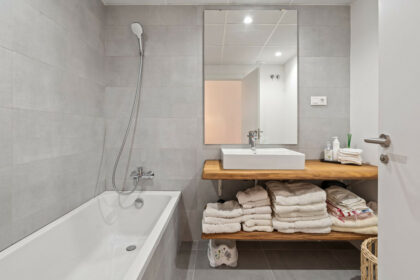 41c282c503b8c86c7734e9ea7fb7ec28 - 23