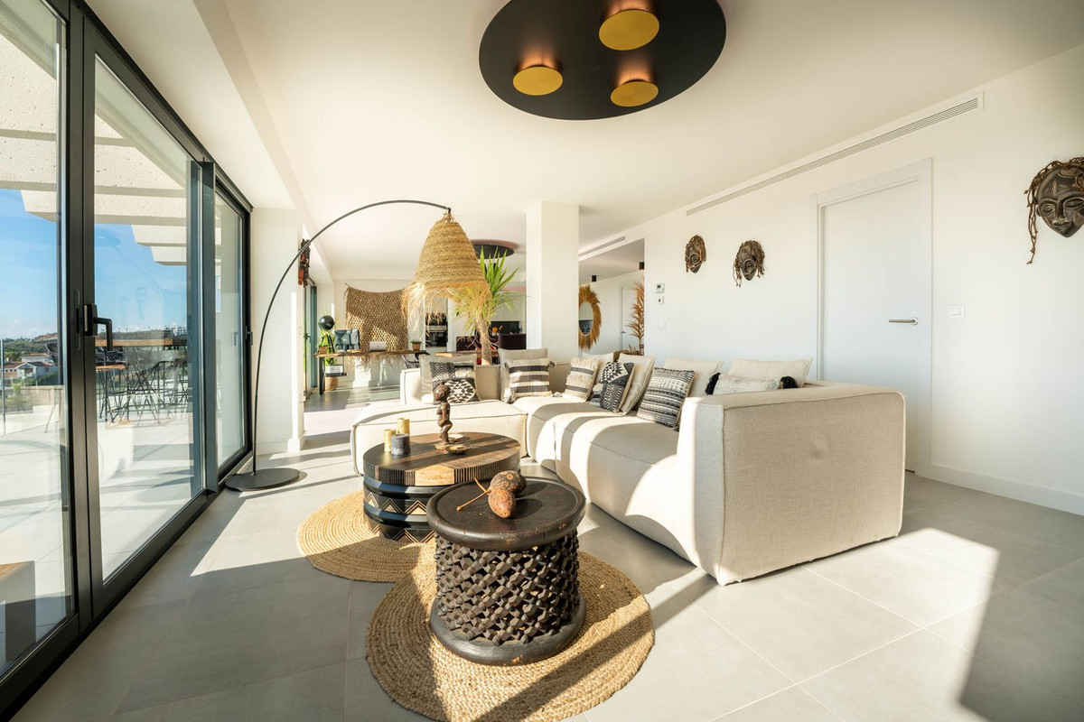 41ea0f3361cb5f335f9fe3460378d894 - 12