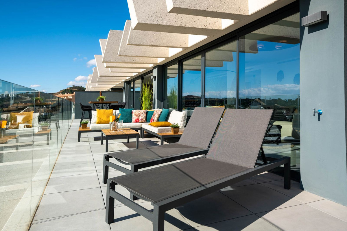 41ea0f3361cb5f335f9fe3460378d894 - 21