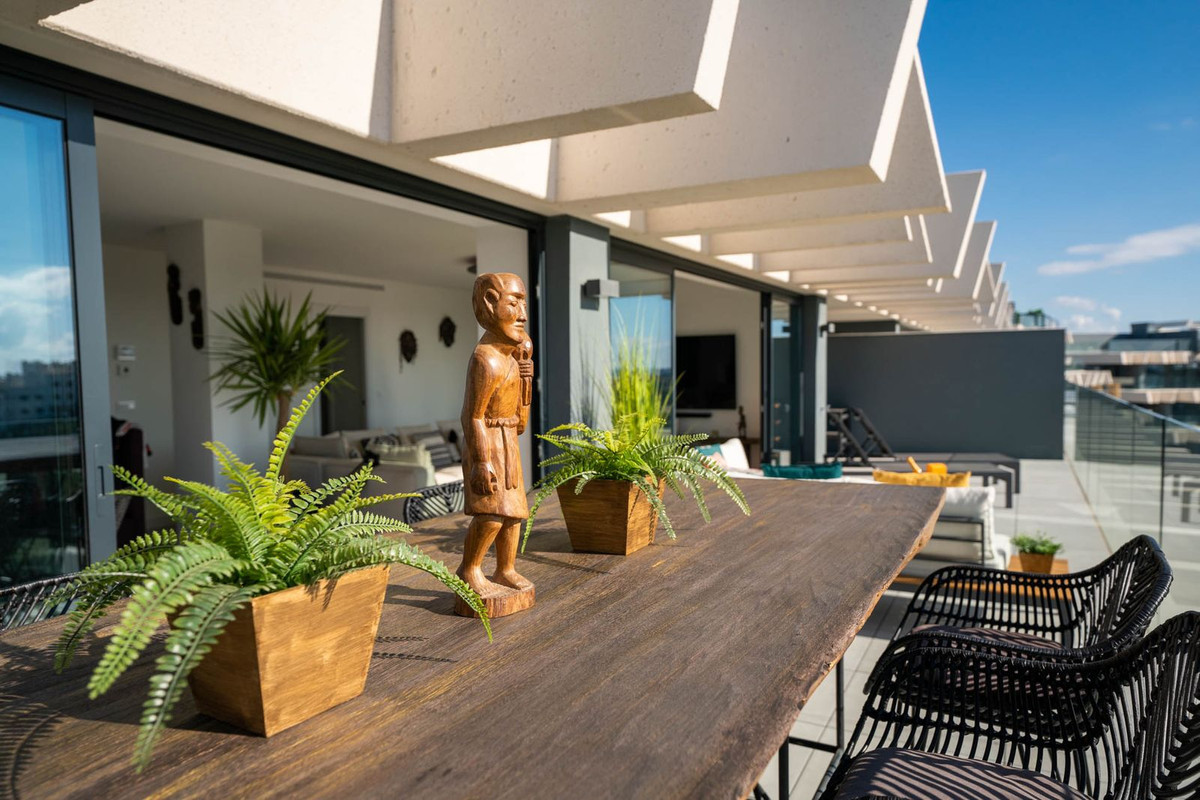 41ea0f3361cb5f335f9fe3460378d894 - 24