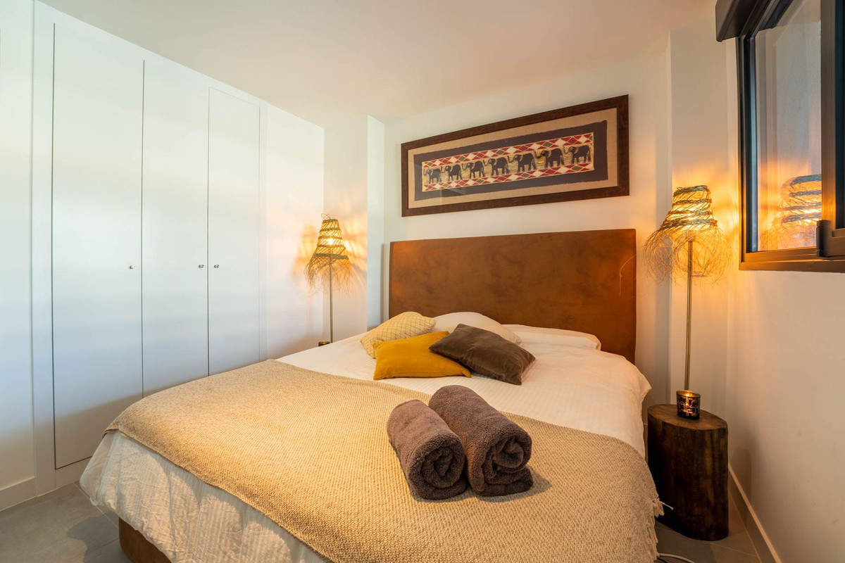 41ea0f3361cb5f335f9fe3460378d894 - 30