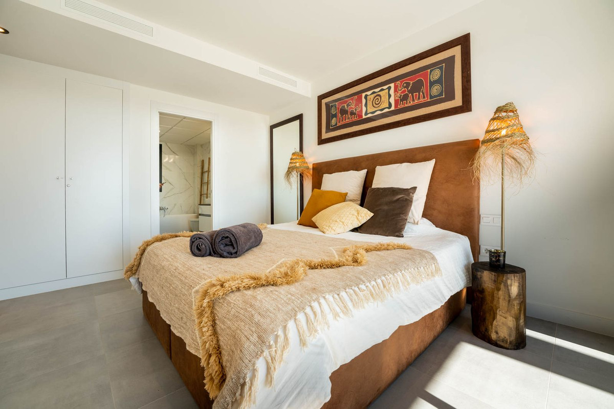 41ea0f3361cb5f335f9fe3460378d894 - 37