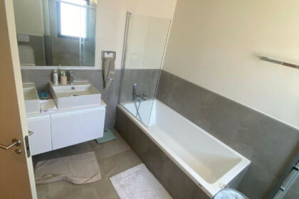 430c6501e345974a1458ea332d344fff - 12