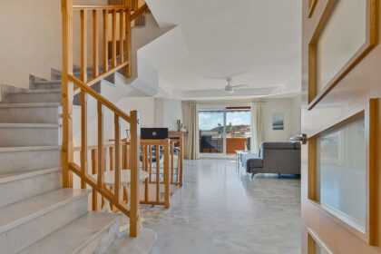 431527ee0e2f47af39869f5f9abdafd3 - 13