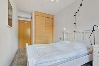 431527ee0e2f47af39869f5f9abdafd3 - 19