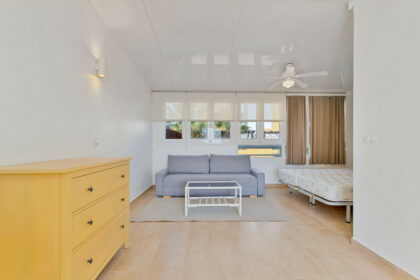 431527ee0e2f47af39869f5f9abdafd3 - 24