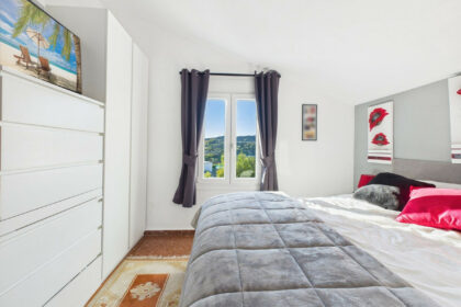 4380f8d1f807d2e1b66699d86d4df31b - 19