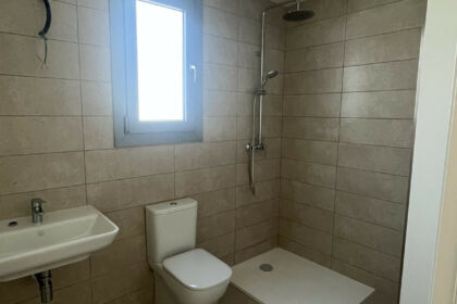 43aeeeea9d280e18fe8cb82212257753 - 12