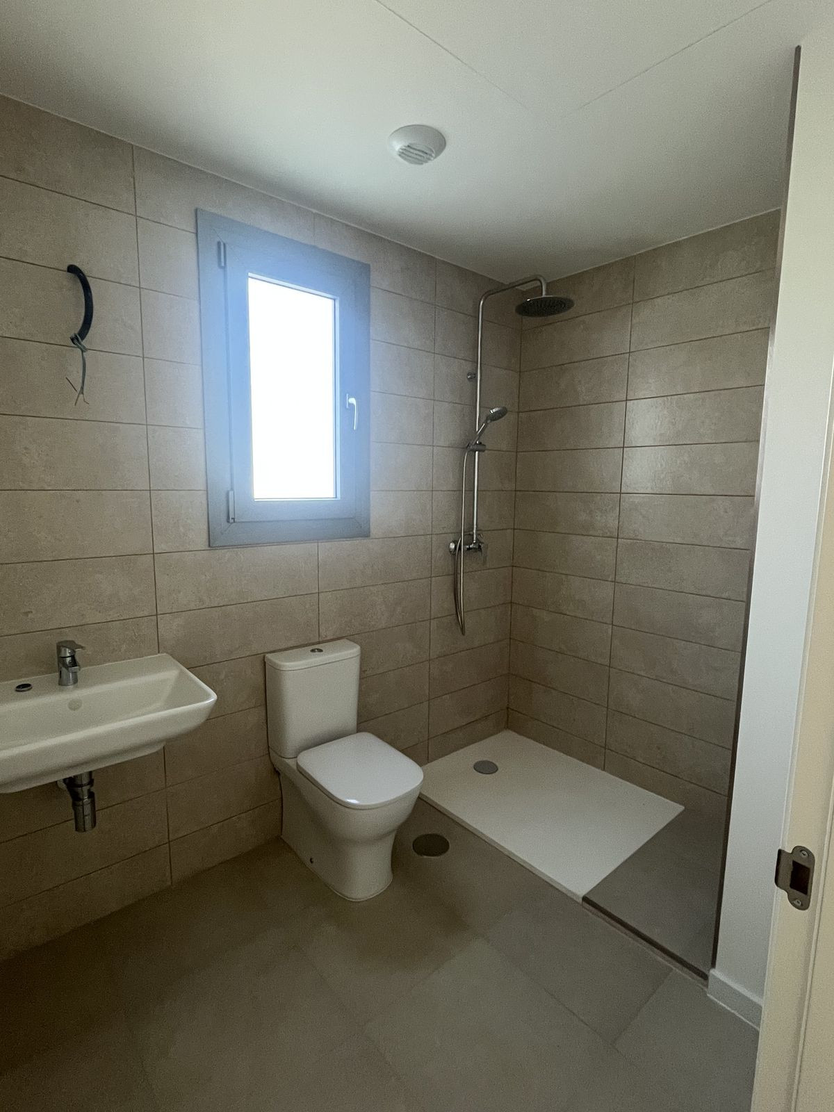 43aeeeea9d280e18fe8cb82212257753 - 12