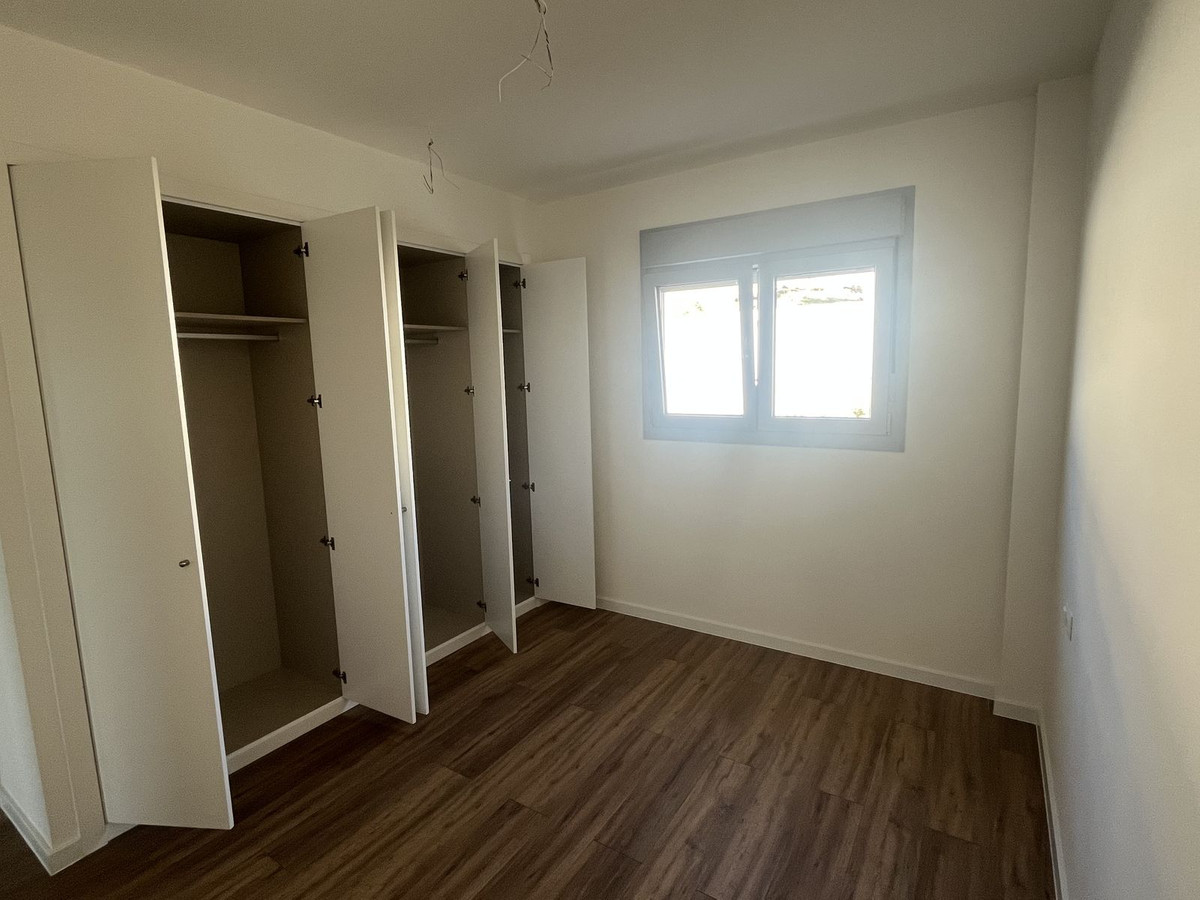 43aeeeea9d280e18fe8cb82212257753 - 18