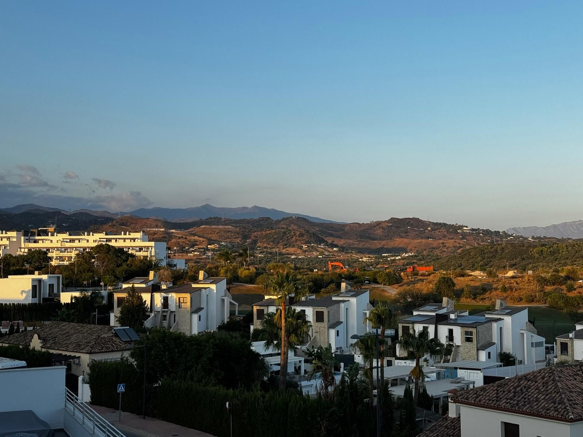 43aeeeea9d280e18fe8cb82212257753 - 3