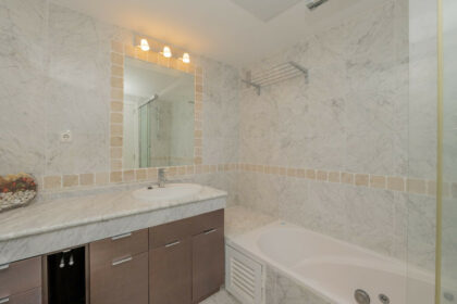 43e2f13b63bd0b95641d90e3ac807dfe - 19