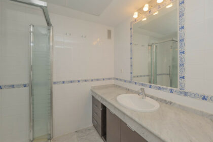 43e2f13b63bd0b95641d90e3ac807dfe - 22