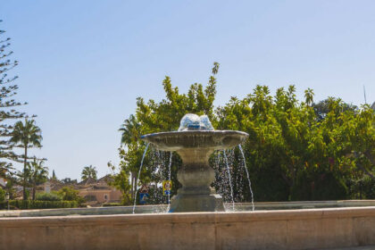 43e2f13b63bd0b95641d90e3ac807dfe - 32